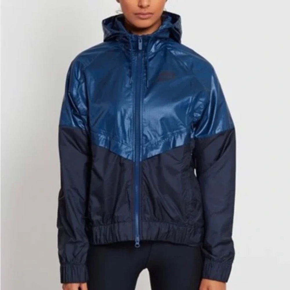 Women's Sportswear Windrunner Full Zip size Xsmall blue two tone